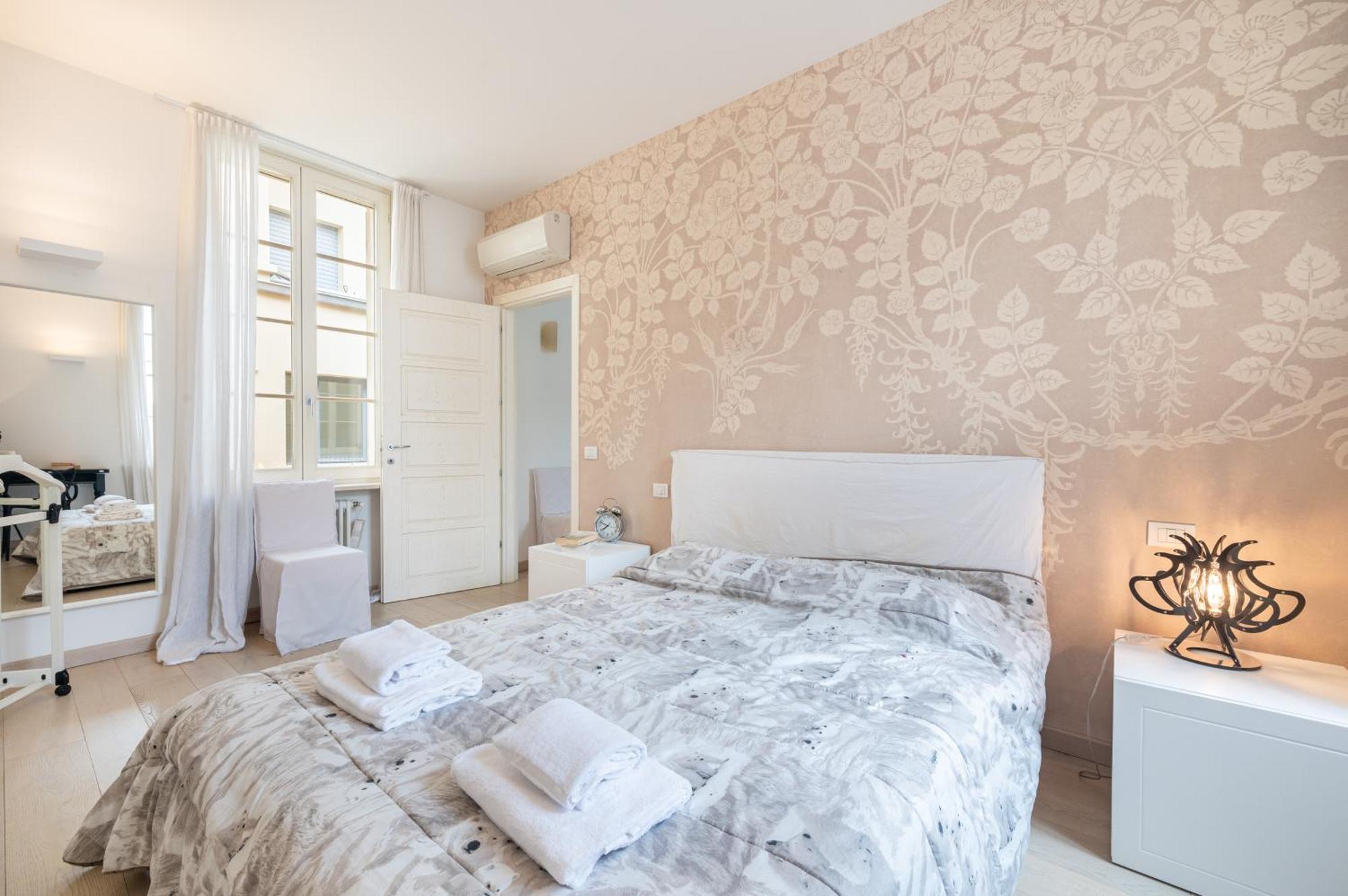 Teatro Regio Exclusive Apartment Парма Екстер'єр фото